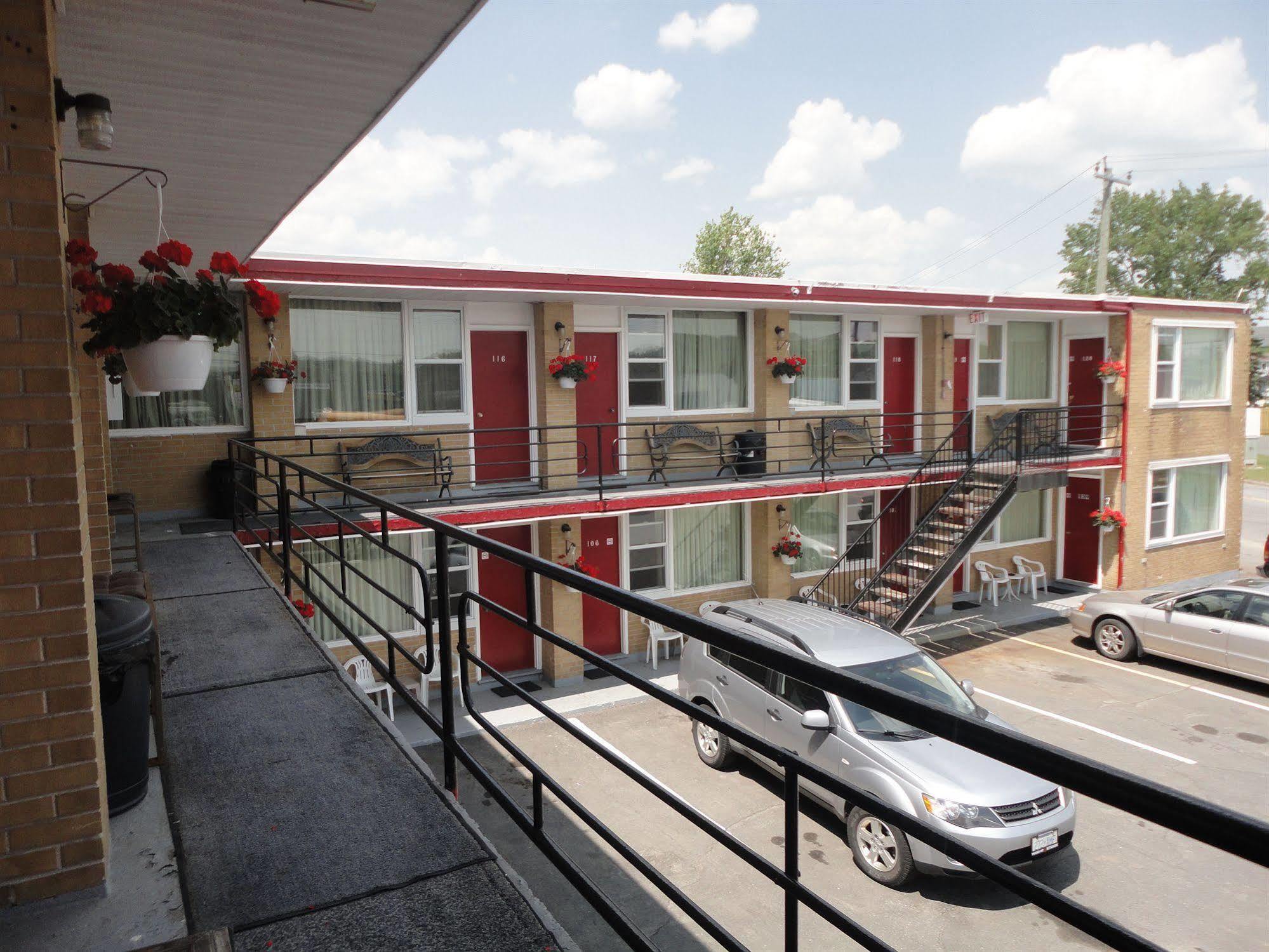 סודברי Imperial Fireside Inn מראה חיצוני תמונה